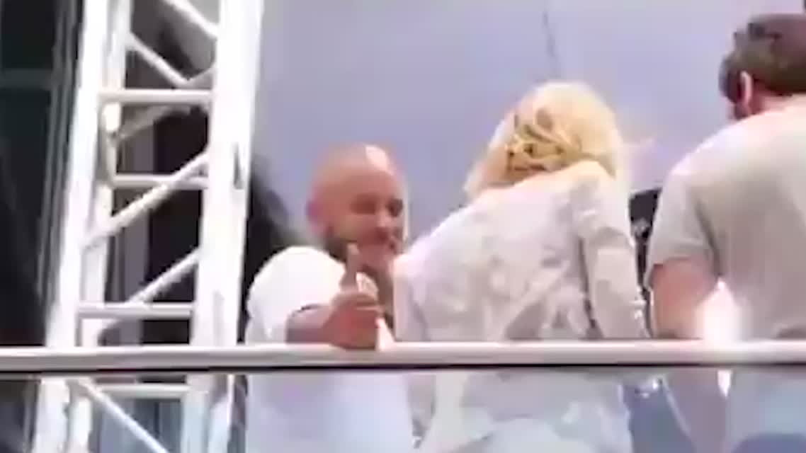 ПОТРАЧЕНО - Прыжок с пятого этажа