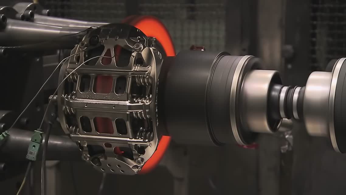 Brembo на скорости 300 км ч Тест тормозов