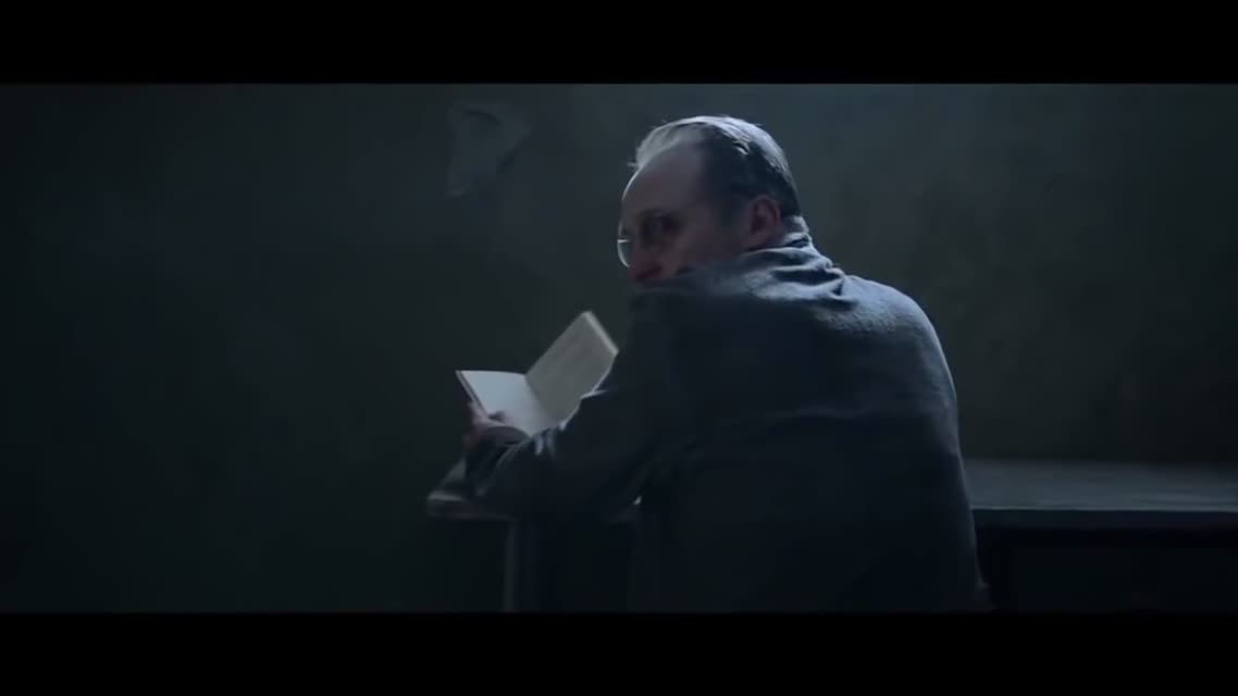 КОМНАТА 8