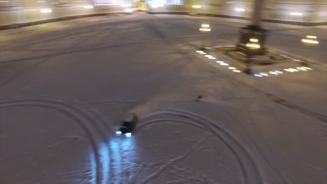 На сноуборде по центру Питера!