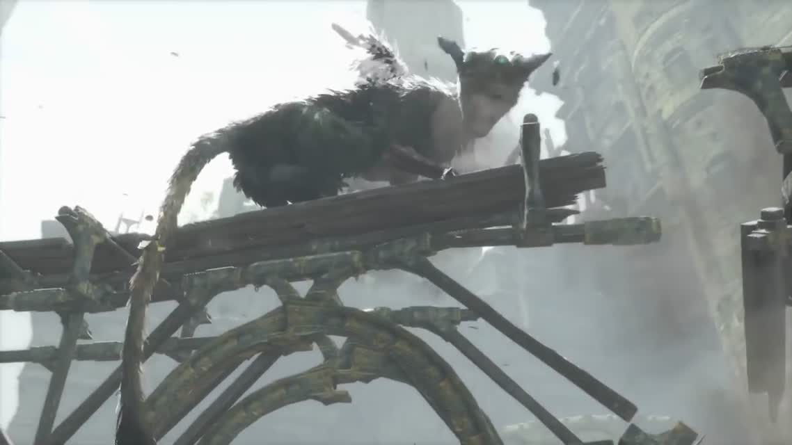 Поиграл в The Last Guardian - чудесное, милейшее приключение, которое было 9 лет в разработке