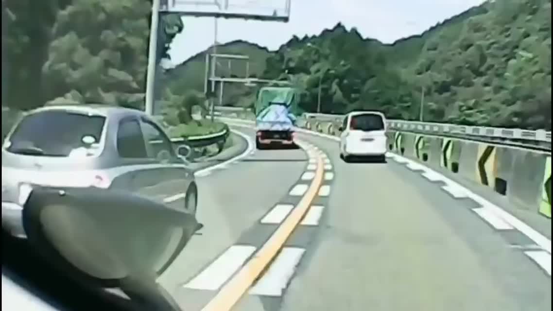 Heavy Equipment Accidents caught on tape