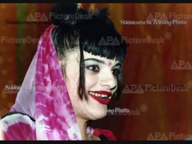 Nina Hagen - Oh Mata Haidhakandeshvar