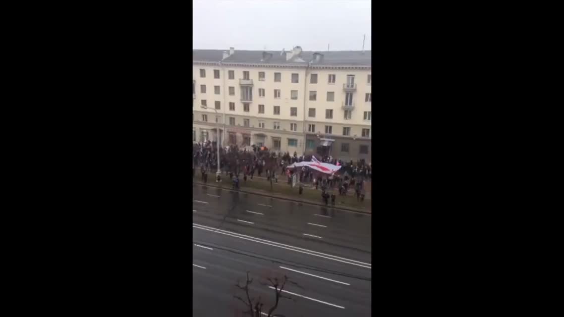 В Минске массовые задержания ОМОНОМ и разгон активистов на День Воли [25