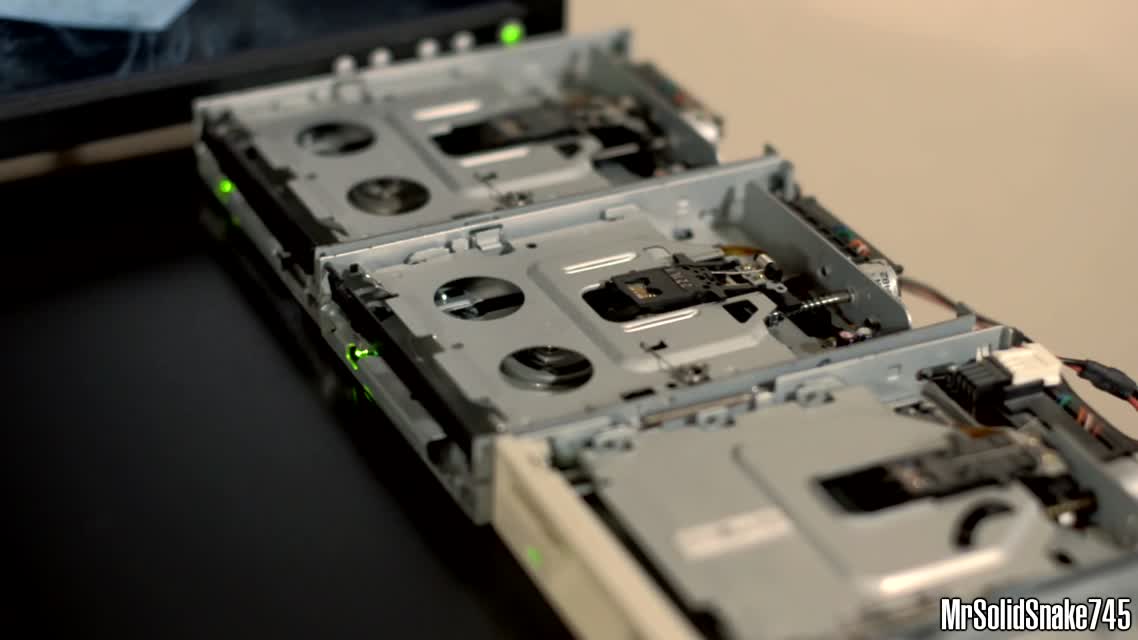 Beethoven - Moonlight Sonata on Eight Floppy Drives