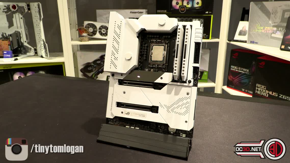 WHITE Corsair Dominator Platinum 5600MHz Review